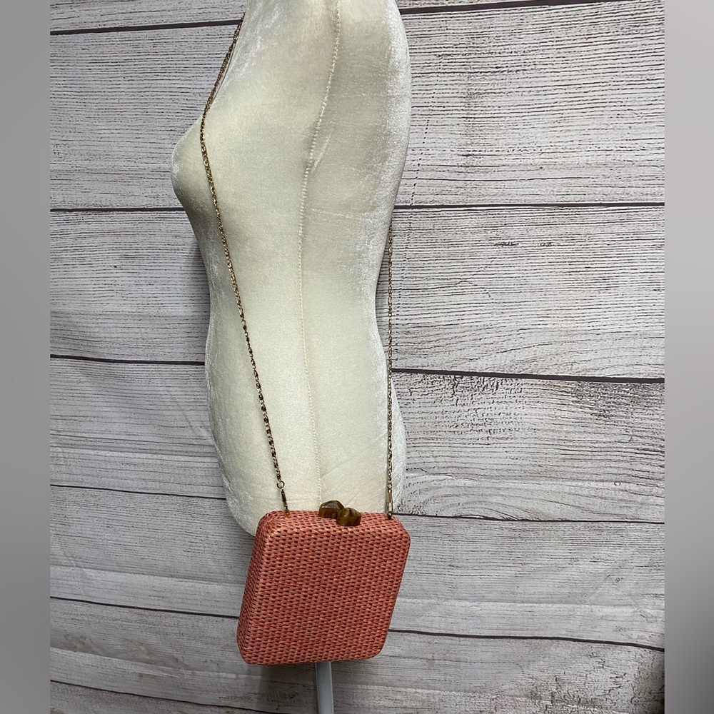 La Regale pink straw box purse/clutch
